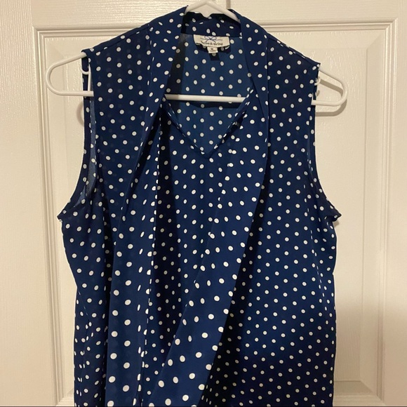 Polka Dot Sleeveless Blouse - Picture 3 of 8